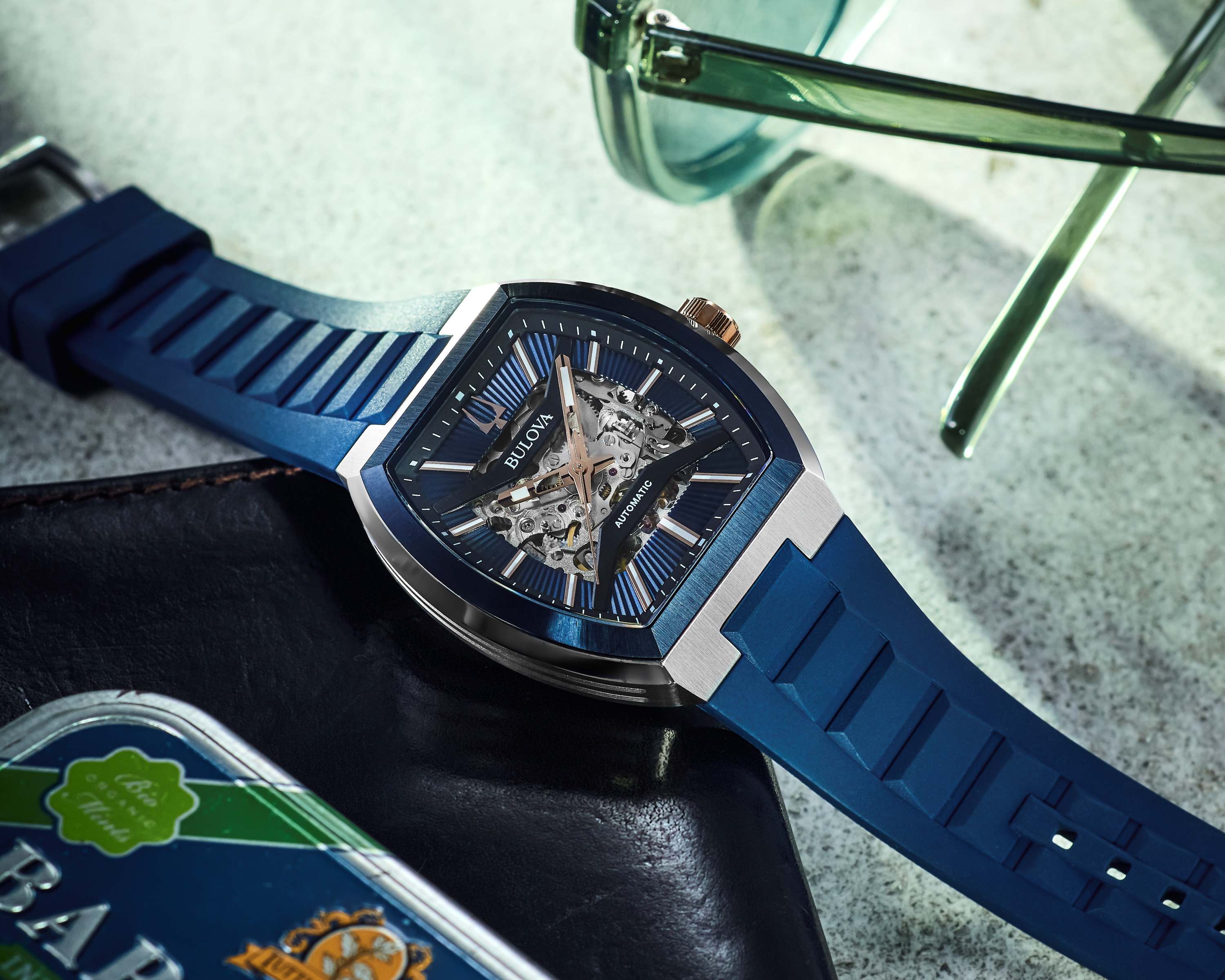 洗練された手元を演出する「クラシック」コレクションの最新モデル